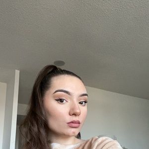 Meet your Posher, Kaylen